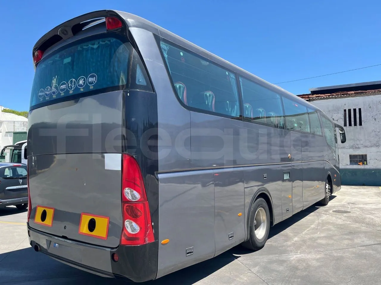 Irizar Scania - 3/4 right rear doors closed