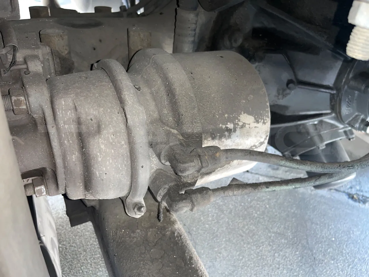 Irizar Scania - axel 3 caliper brakes right