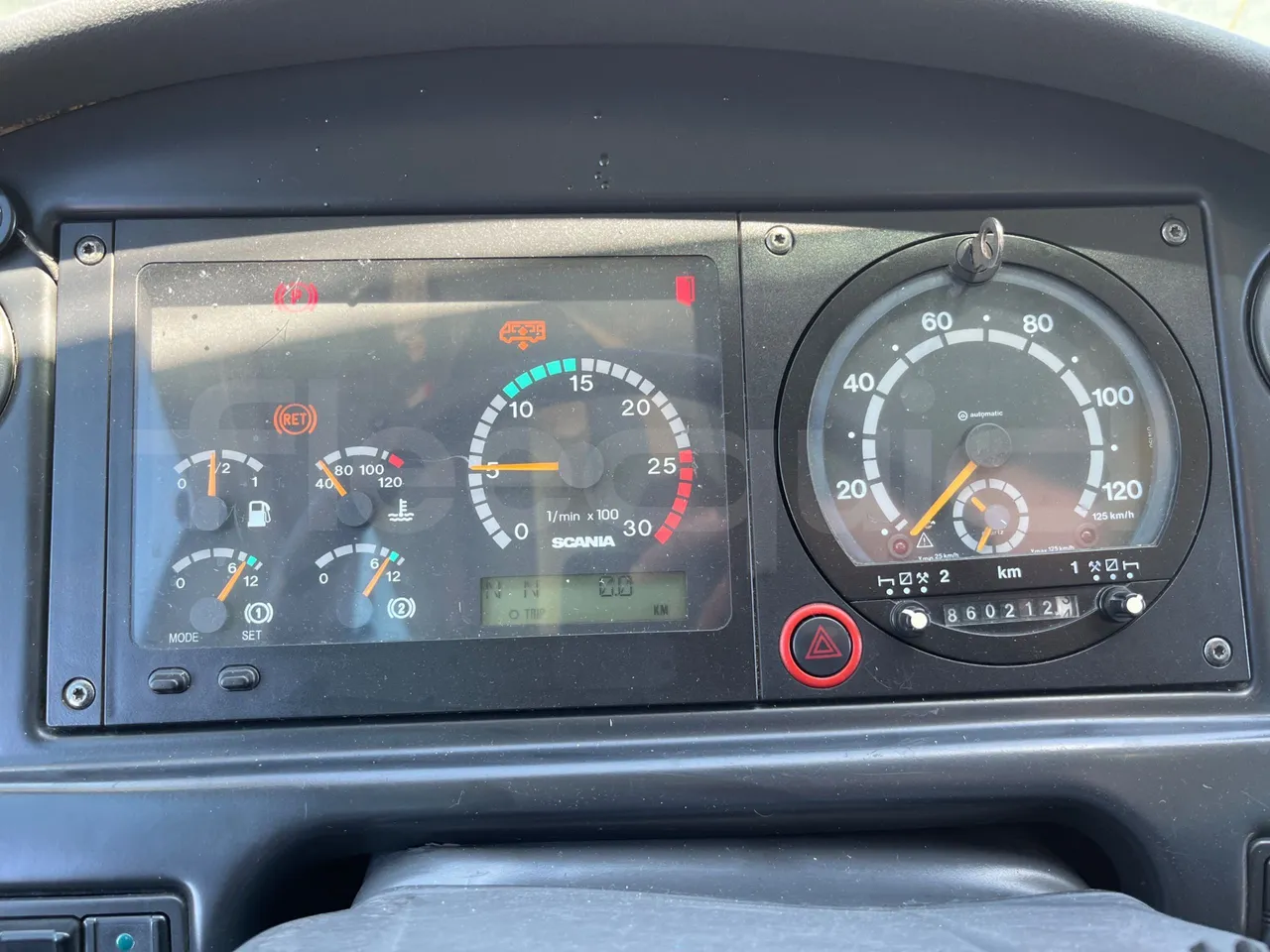 Irizar Scania - dashboard lights on