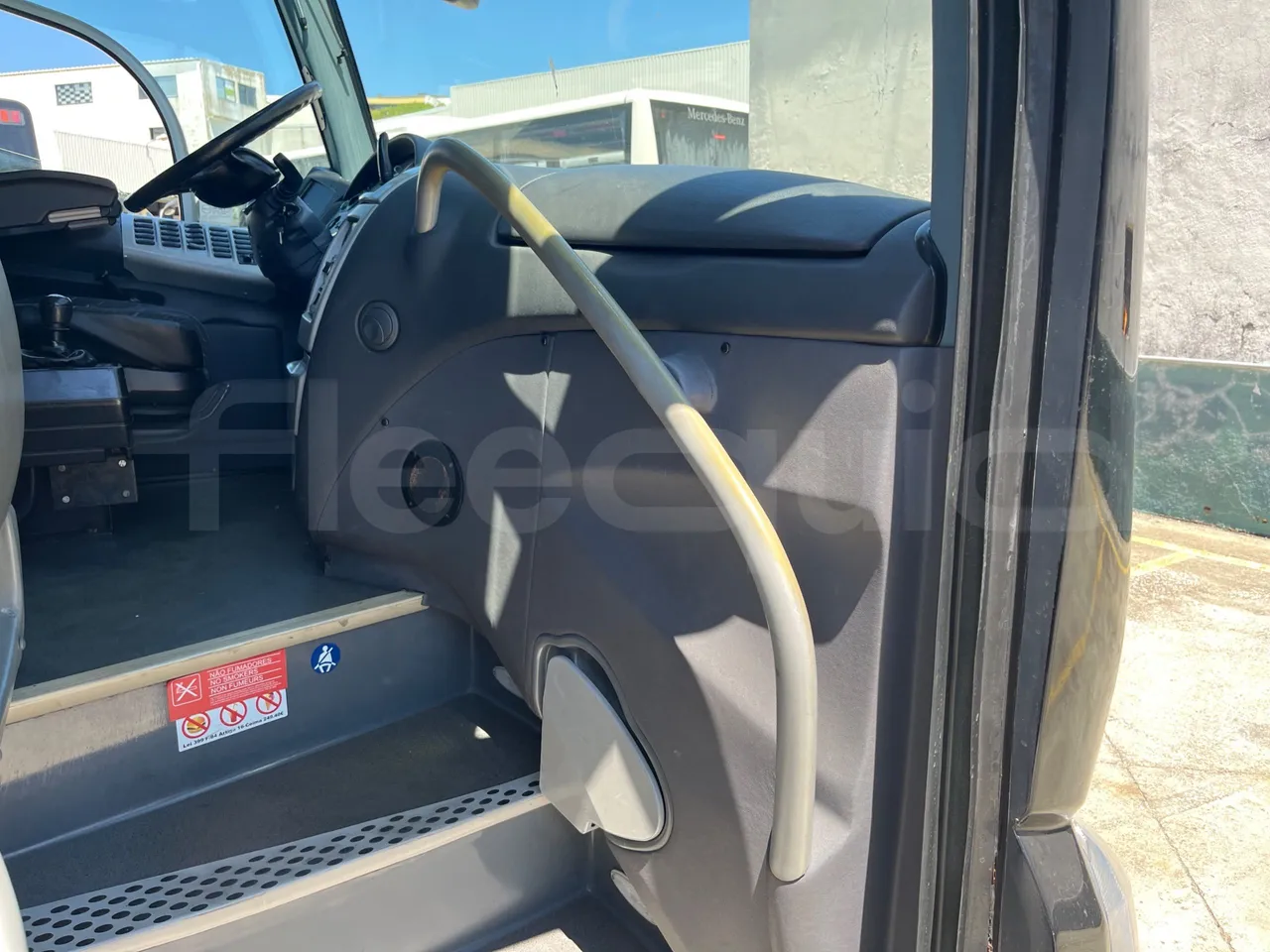 Irizar Scania - handrails photo