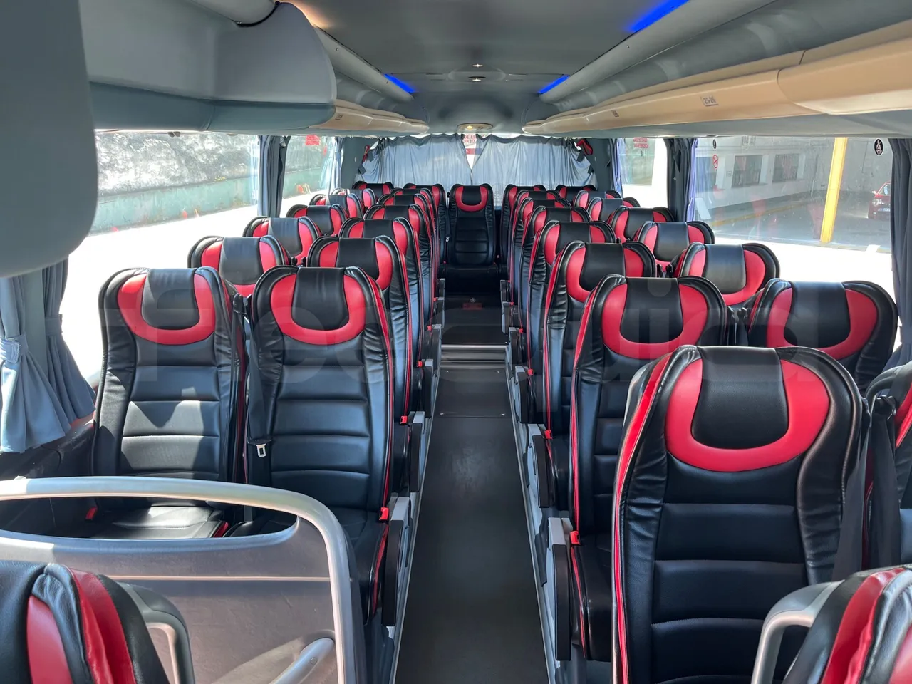 Irizar Scania - reverse view middle aisle