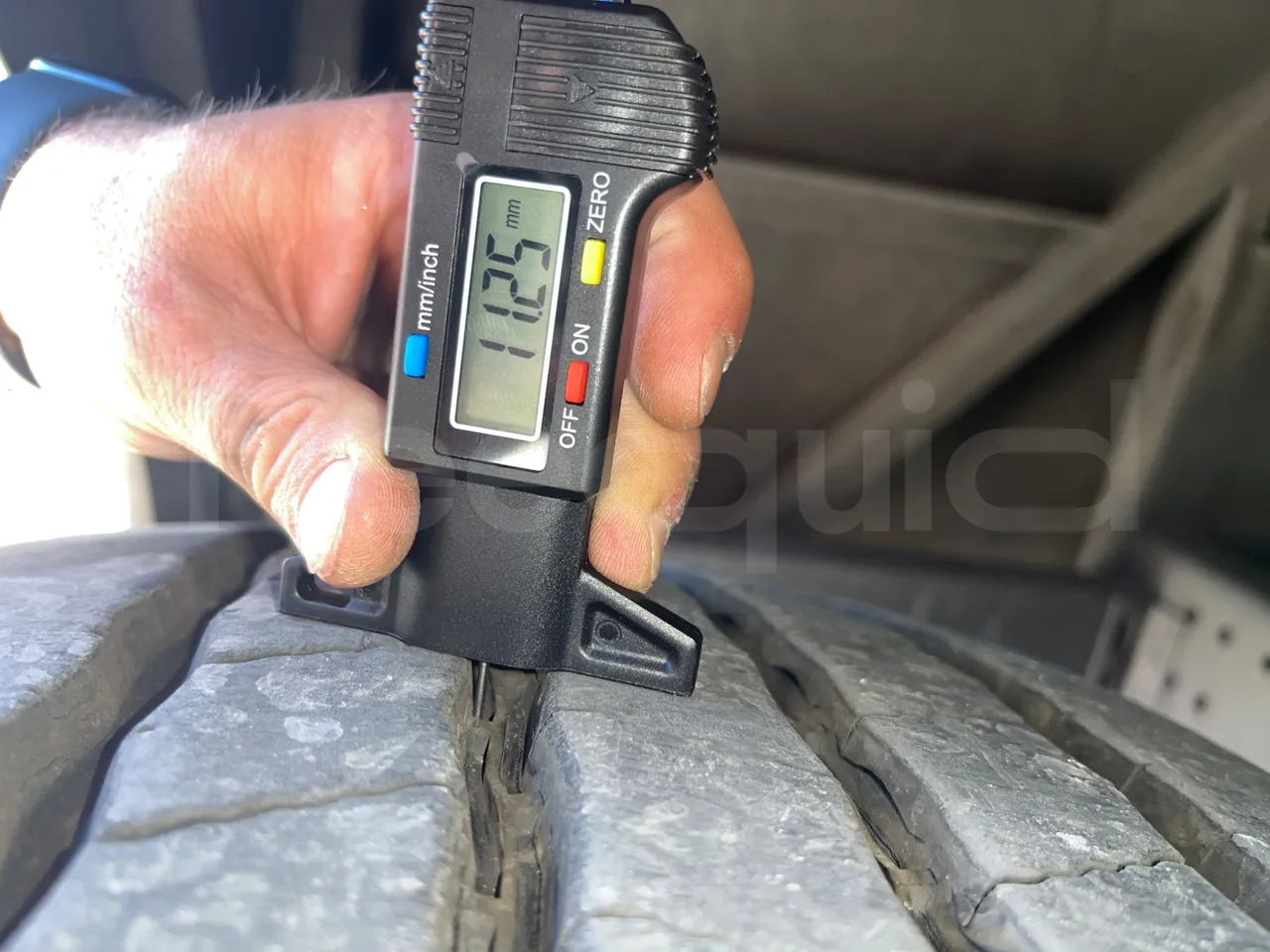 Irizar Scania - tread condition front tires right