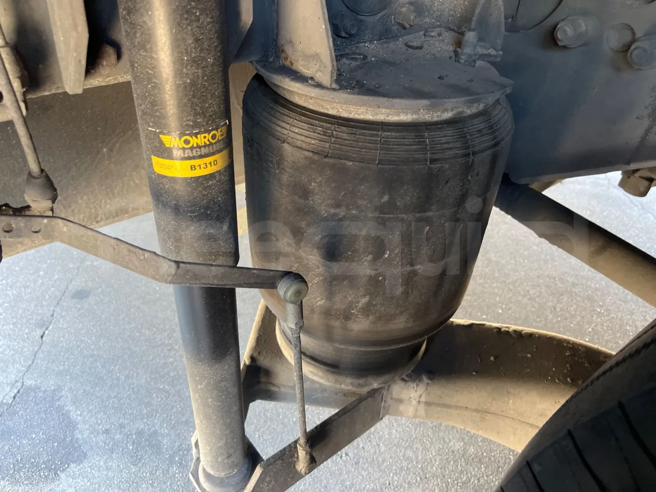 Irizar Scania - axle 3 air springs 2 right