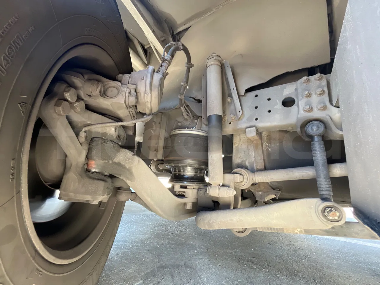 Irizar Scania - front axle right side