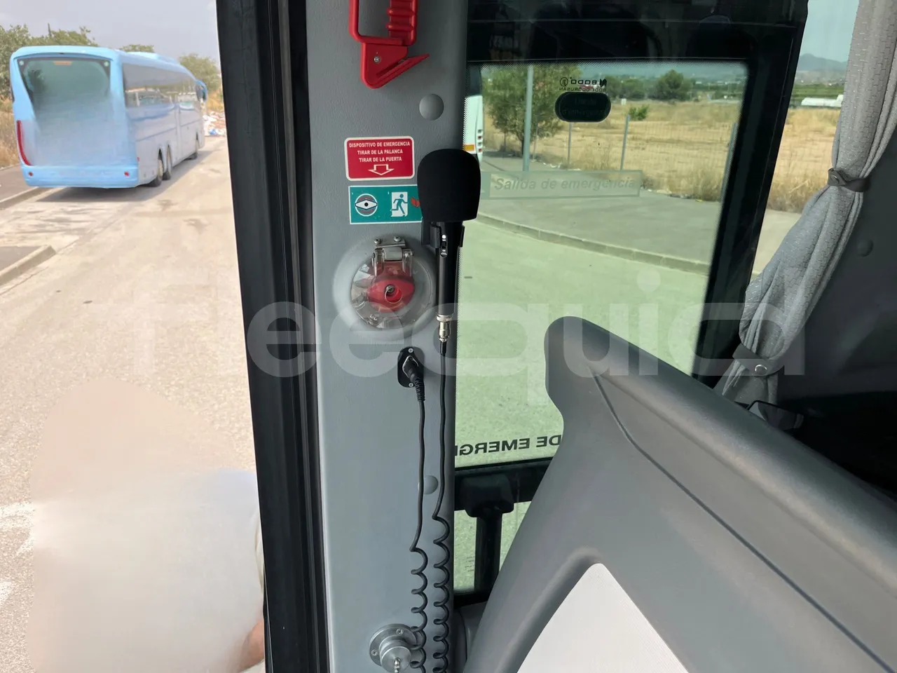 Man Lion's Coach L - EUR6 - 368kW - 13.8m - hostes microphone accessories photo