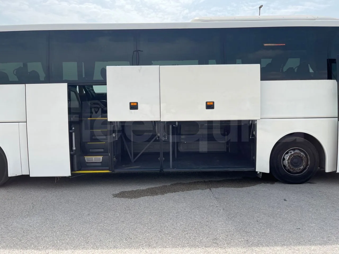 Man Lion's Coach L - EUR6 - 368kW - 13.8m - luggage rack photo