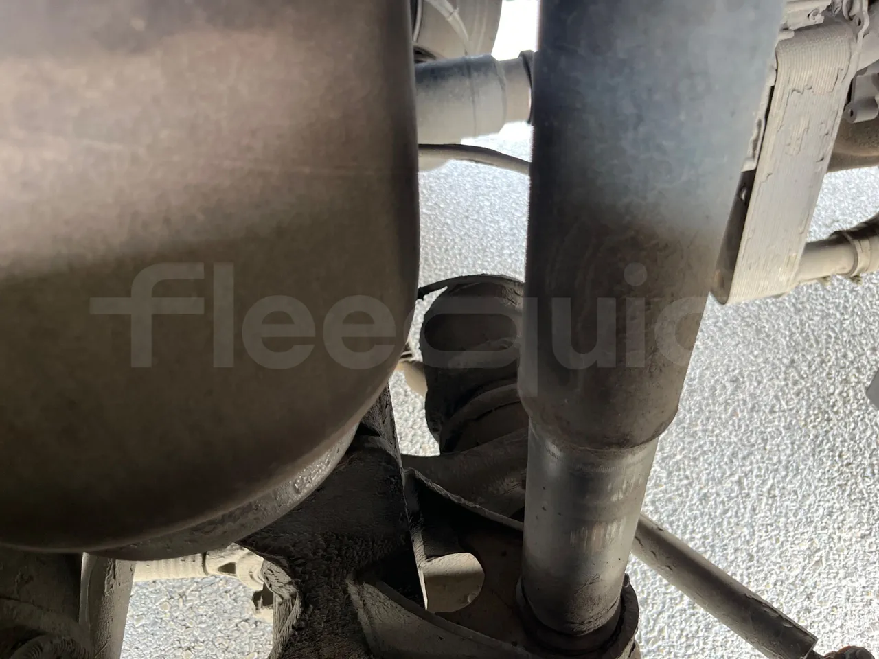 Man Lion's Coach L - EUR6 - 368kW - 13.8m - axel 3 shock absorbers 1 left