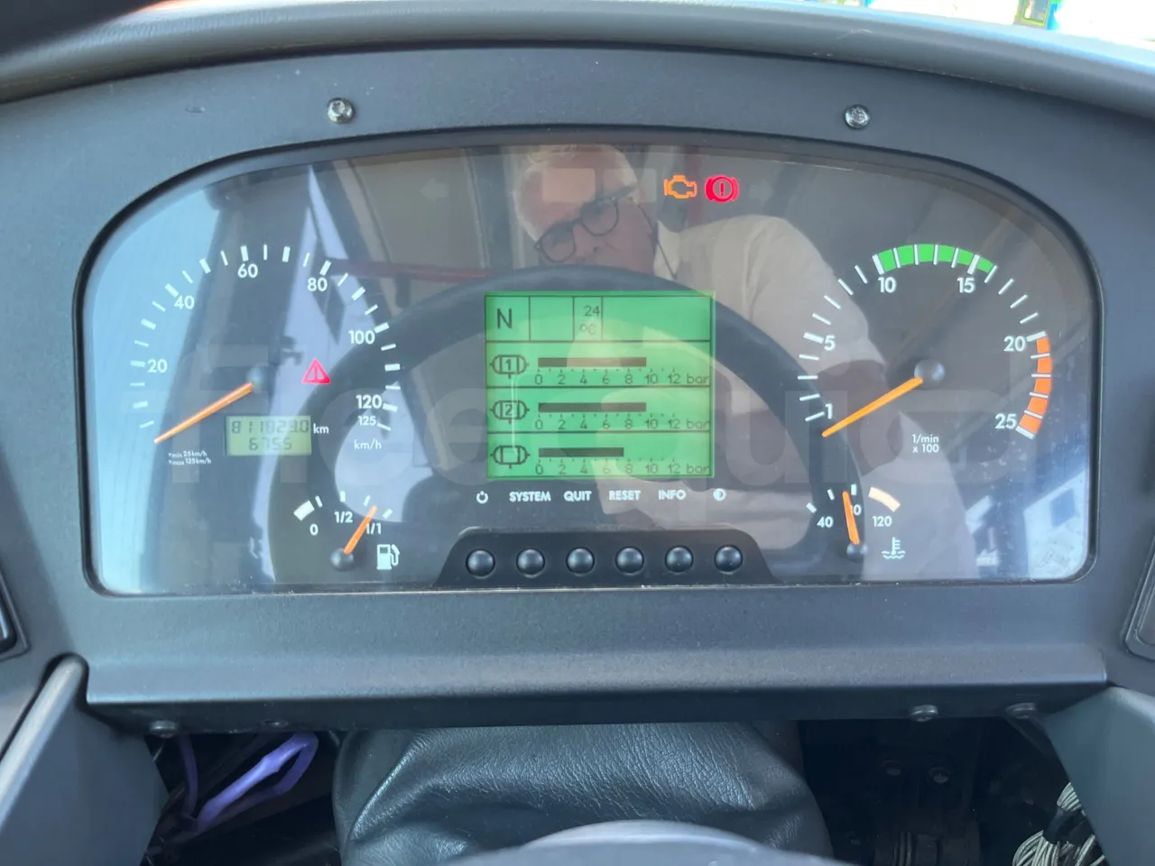 Mercedes-Benz Integro E5 4 - EUR5 - 220kW - 12.14m - dashboard lights on