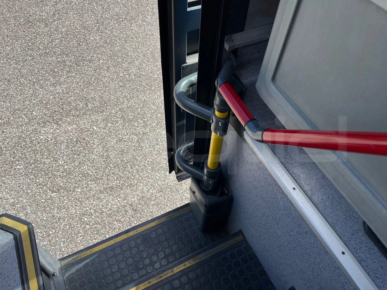 Mercedes-Benz Integro E5 4 - EUR5 - 220kW - 12.14m - door mechanism photo