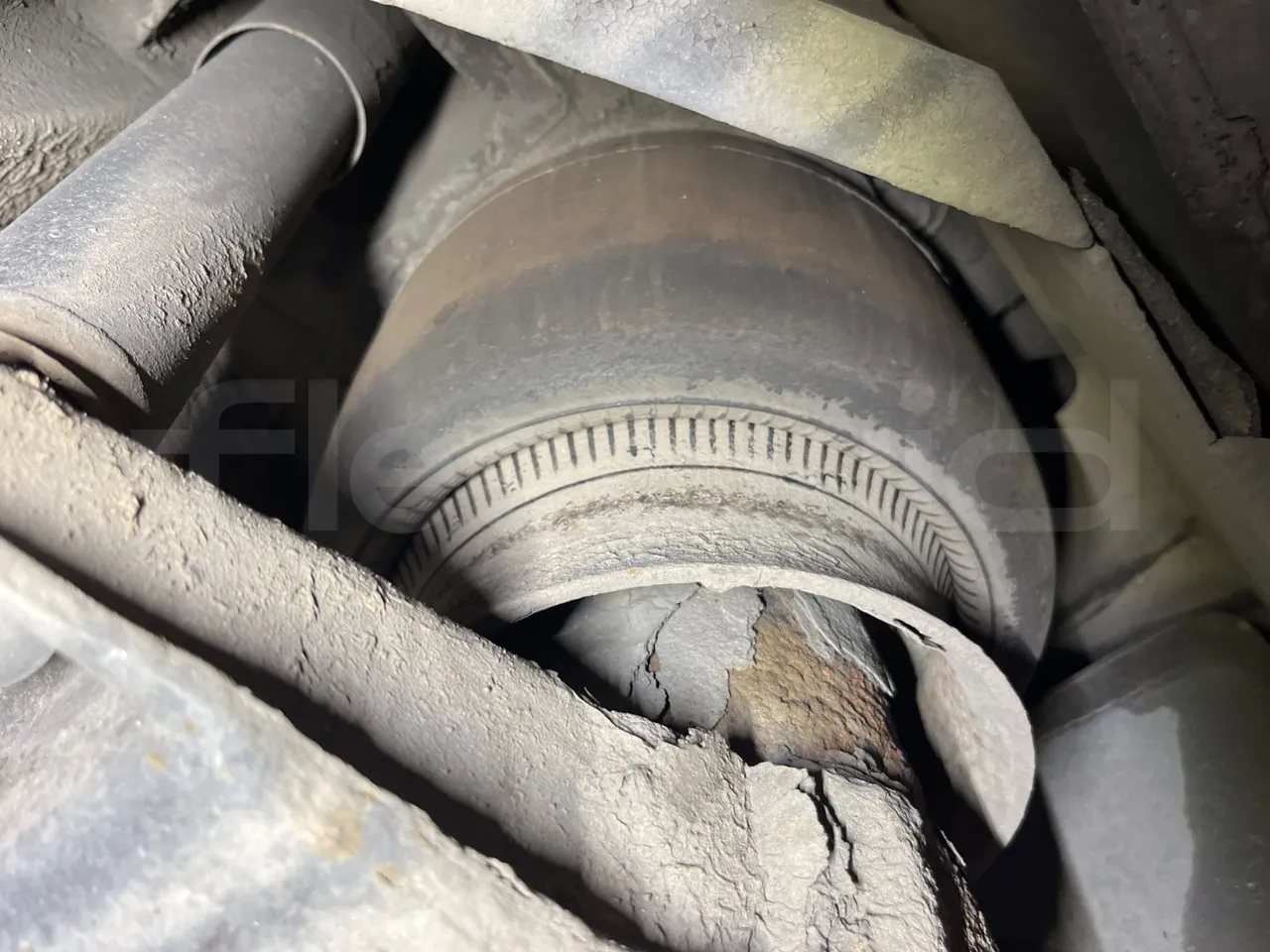 Mercedes-Benz Integro E5 4 - EUR5 - 220kW - 12.14m - axle 2 shock absorbers 2 left