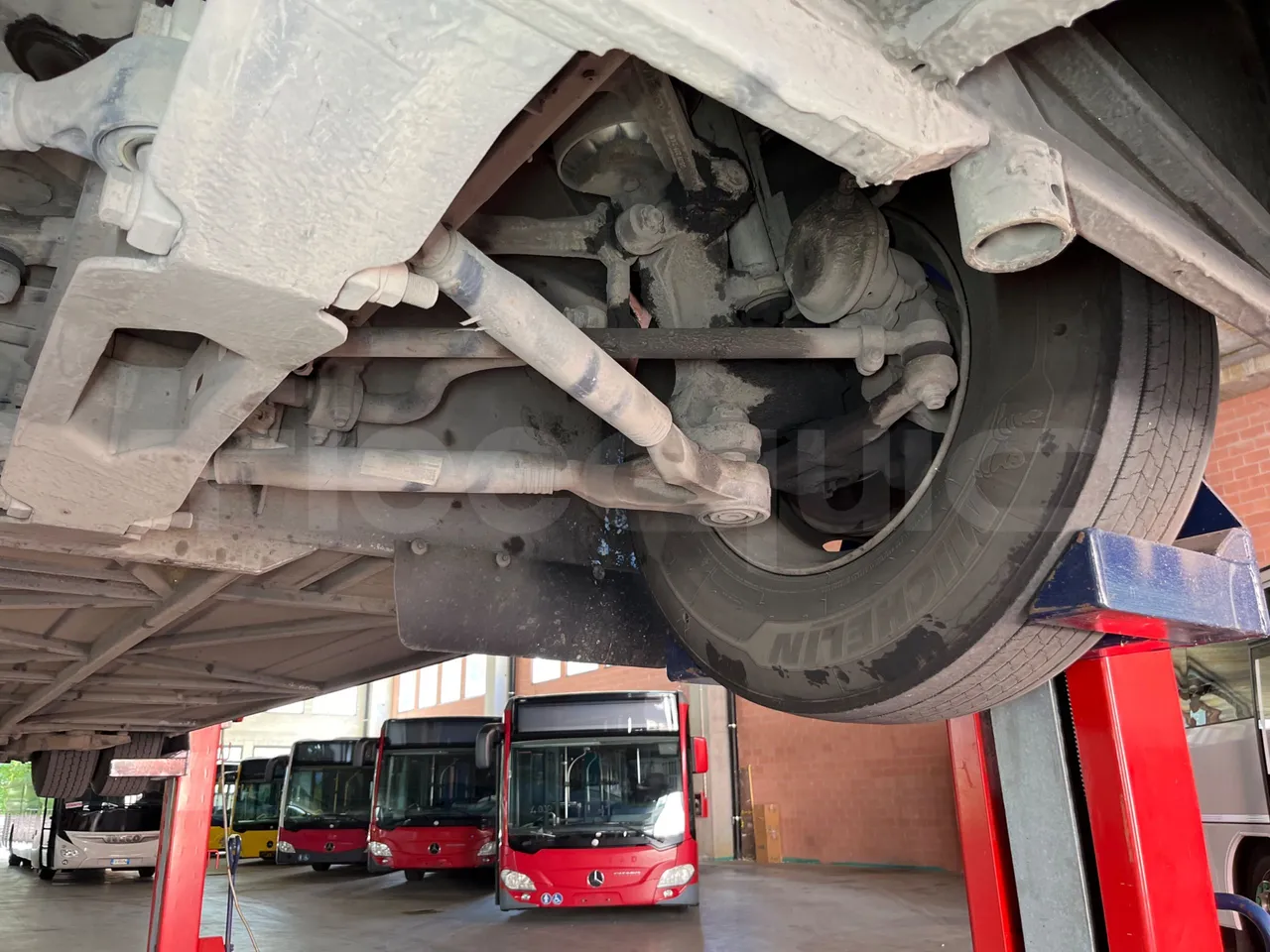 Mercedes-Benz Integro E5 4 - EUR5 - 220kW - 12.14m - front axle left side