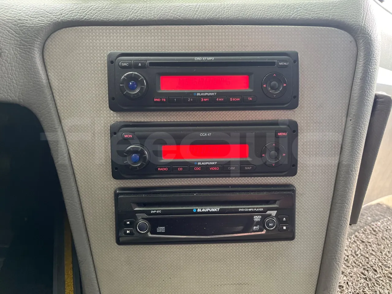 Scania Atomic K 420 EB 4X2 - Euro 4 - 309kW - 13 mt - radio accessories photo