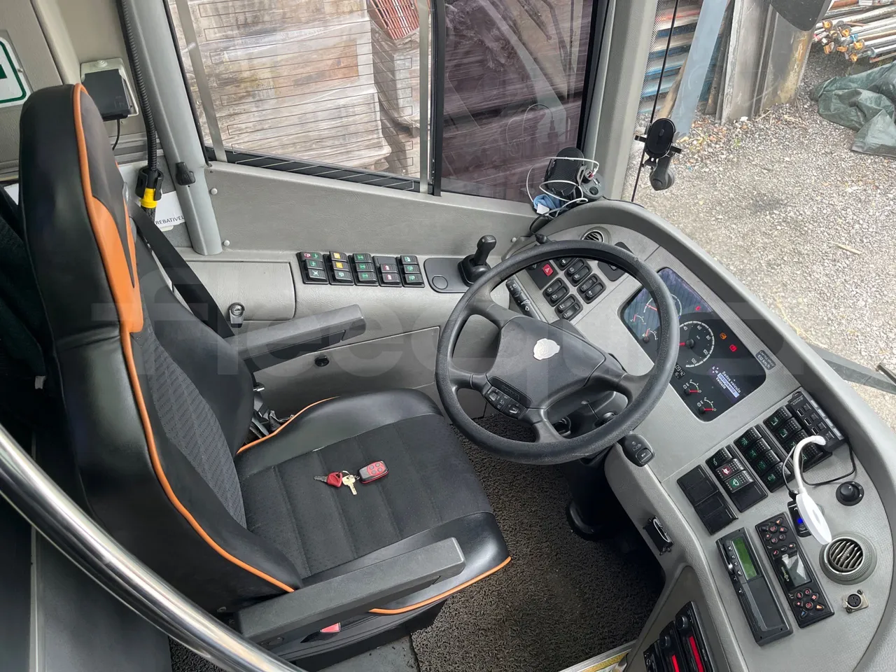 Scania Atomic K 420 EB 4X2 - Euro 4 - 309kW - 13 mt - driver's seat photo