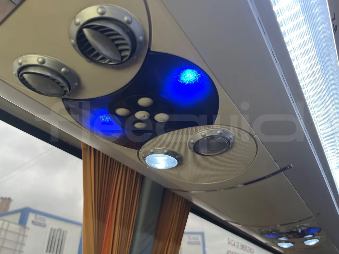 Scania Atomic K 420 EB 4X2 - Euro 4 - 309kW - 13 mt - power outlets detail
