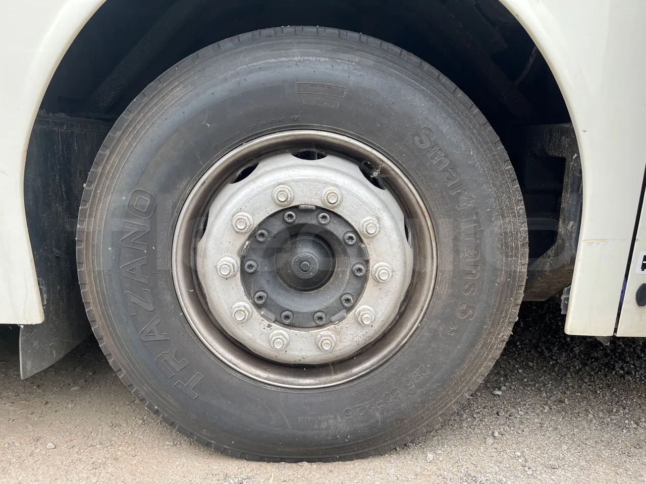 Scania Atomic K 420 EB 4X2 - Euro 4 - 309kW - 13 mt - front left tire measurements