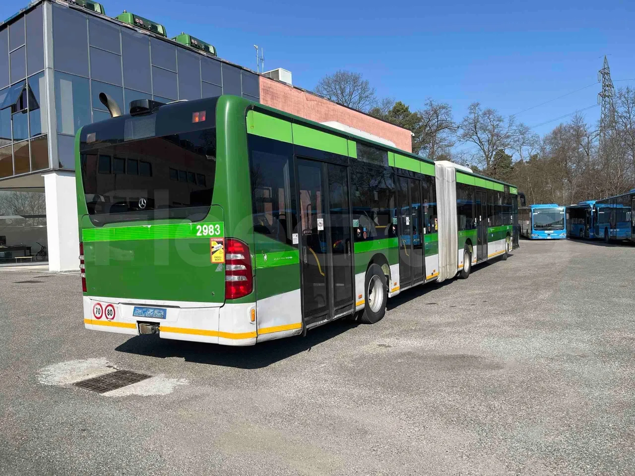 Mercedes-Benz Citaro G 0530 - Euro5 - 260kW - 17.940mt - engine plate photo