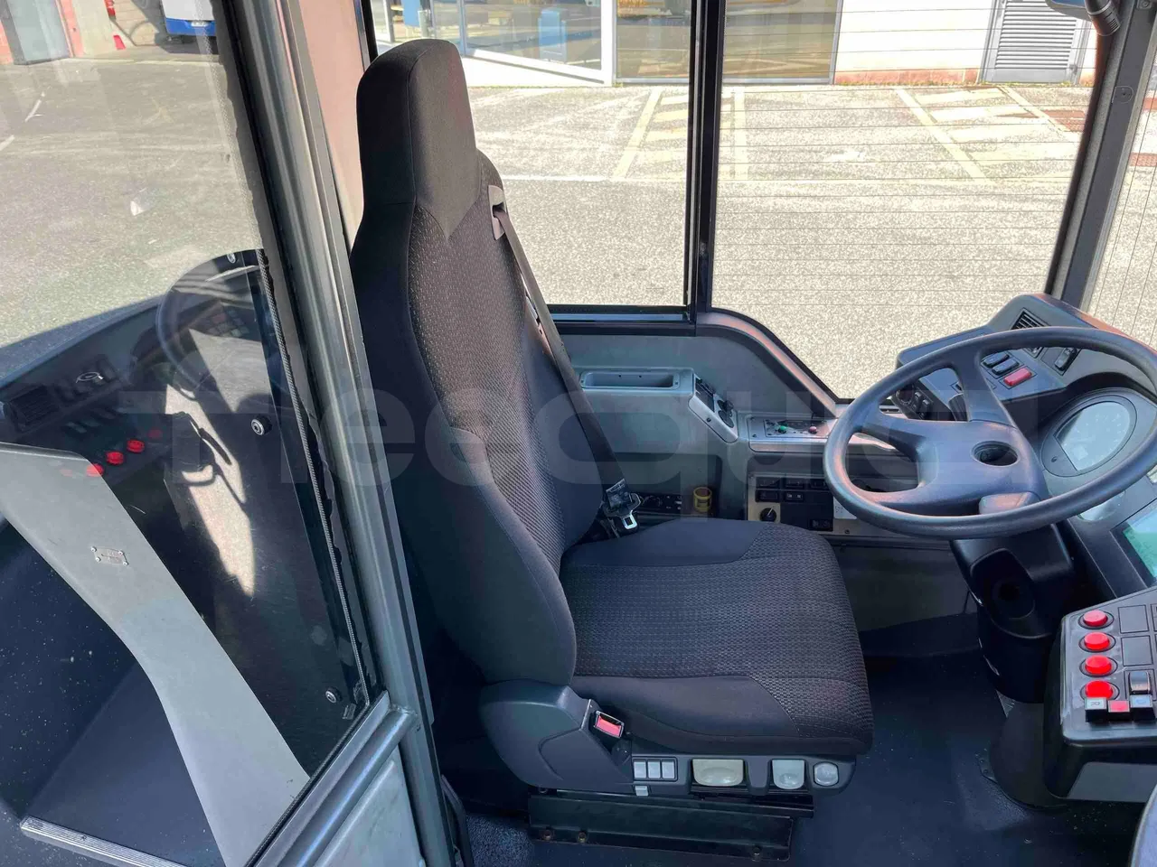 Mercedes-Benz Citaro G 0530 - Euro5 - 260kW - 17.940mt - driver's seat photo