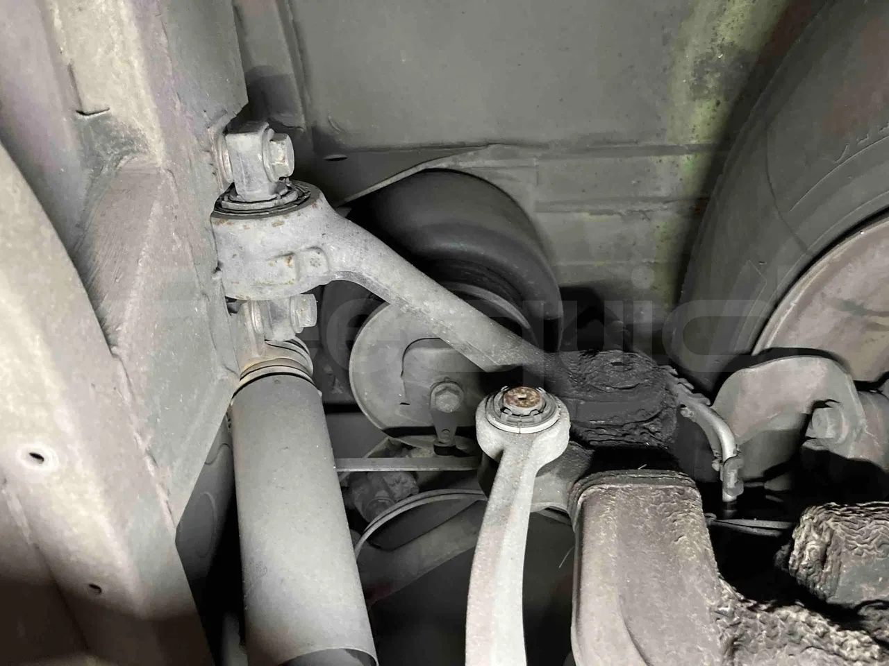 Mercedes-Benz Citaro G 0530 - Euro5 - 260kW - 17.940mt - front air springs right