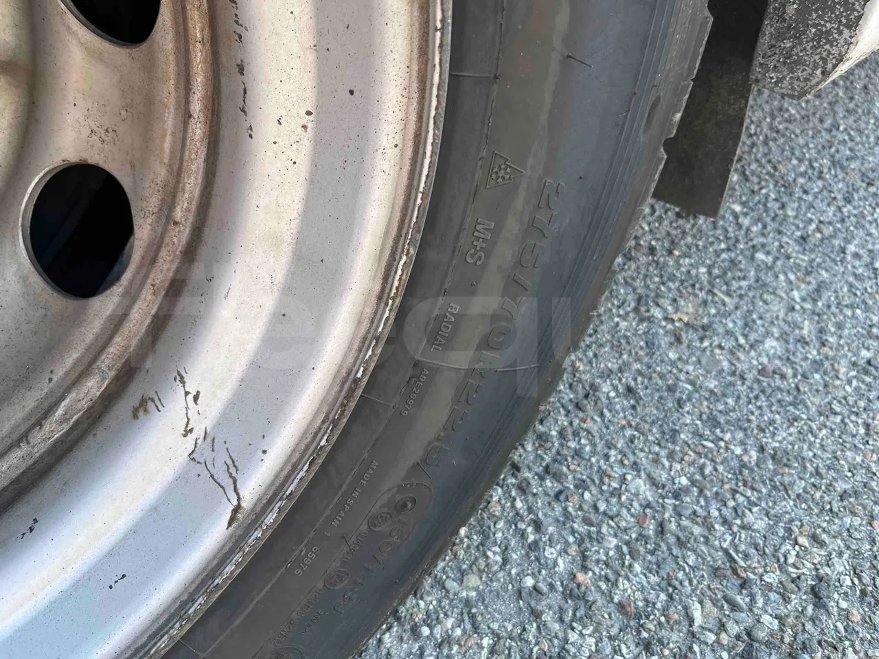Mercedes-Benz Citaro G 0530 - Euro5 - 260kW - 17.940mt - tread condition front tires left