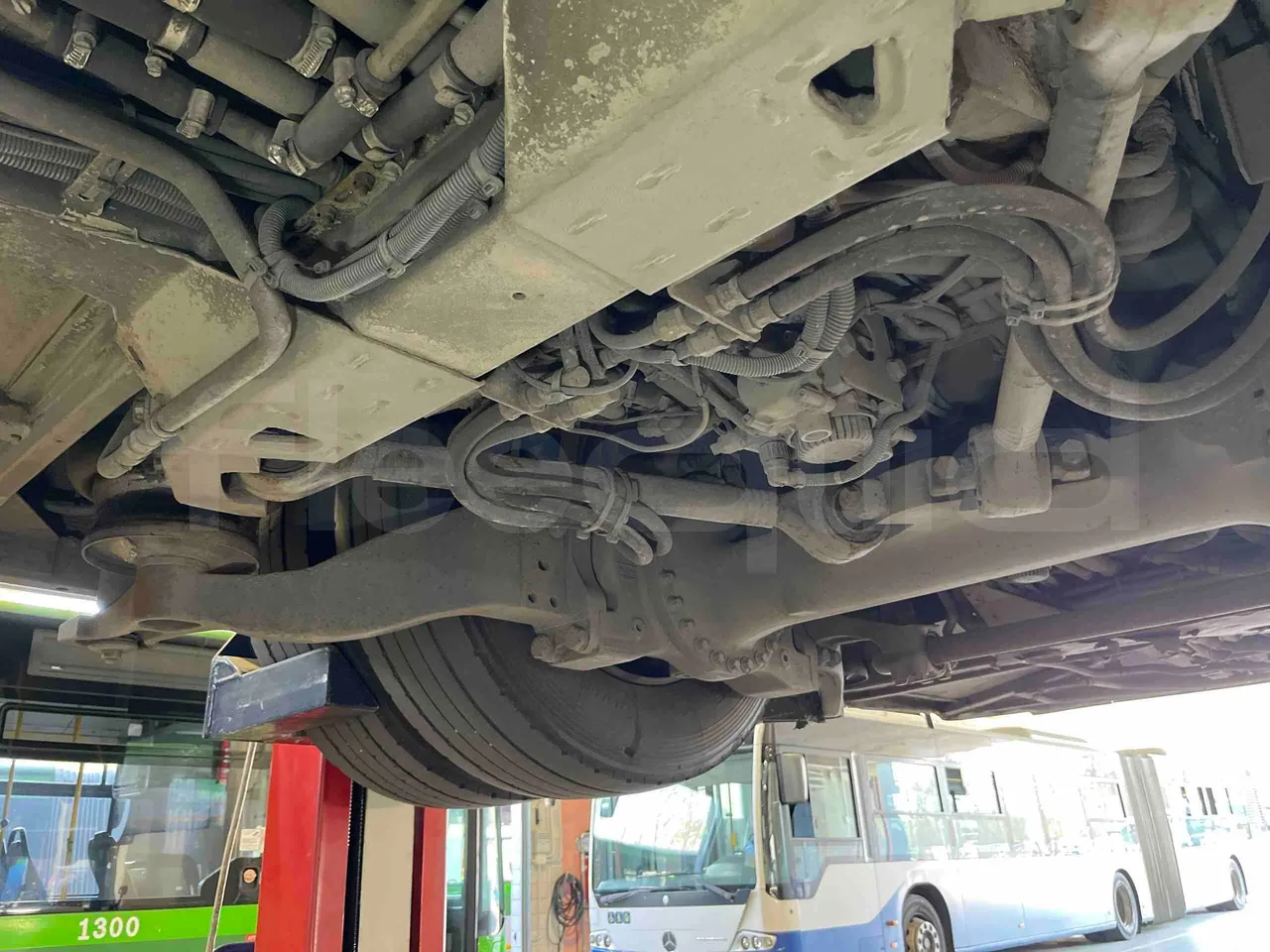 Mercedes-Benz Citaro G 0530 - Euro5 - 260kW - 17.940mt - axle 3 right side