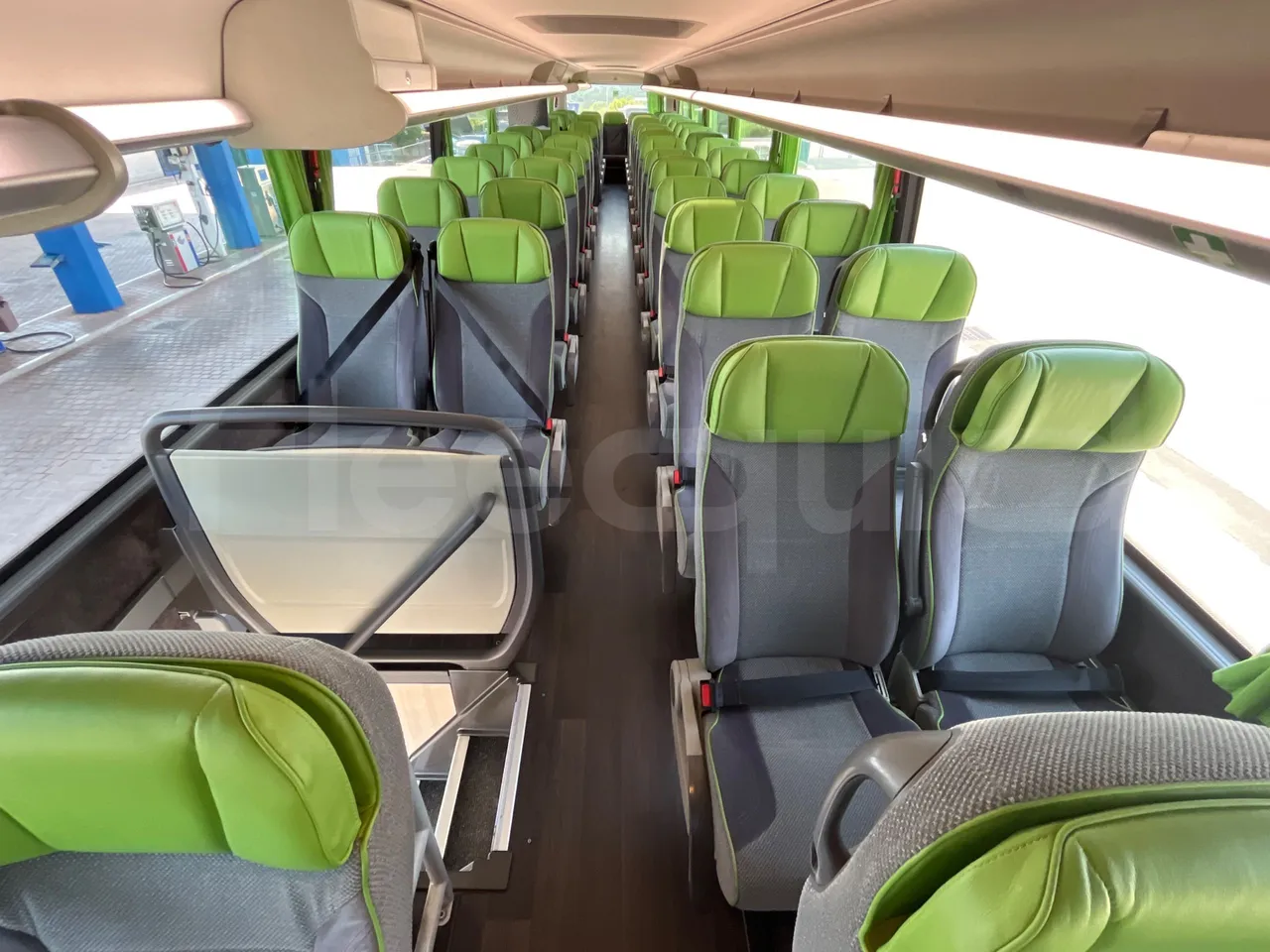 Vdl Futura - reverse view middle aisle