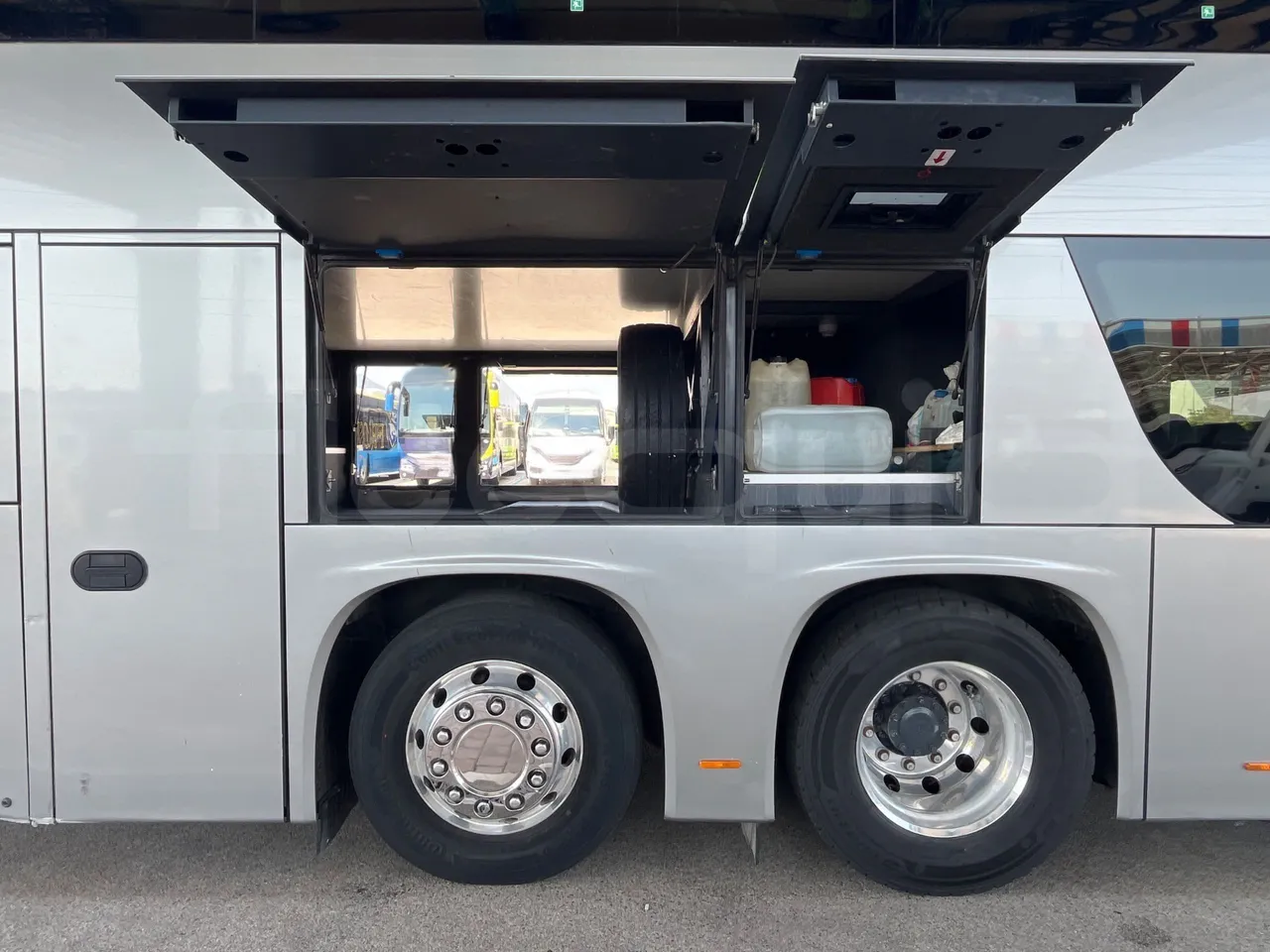 Vdl Futura - luggage rack photo