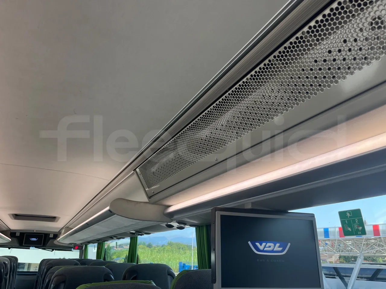 Vdl Futura - monitor detail photo