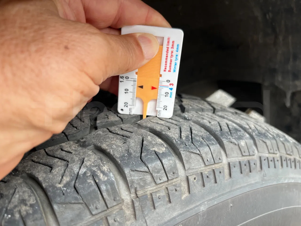 Fiat Ducato - Second Axle Left Side: Tyre Thickness