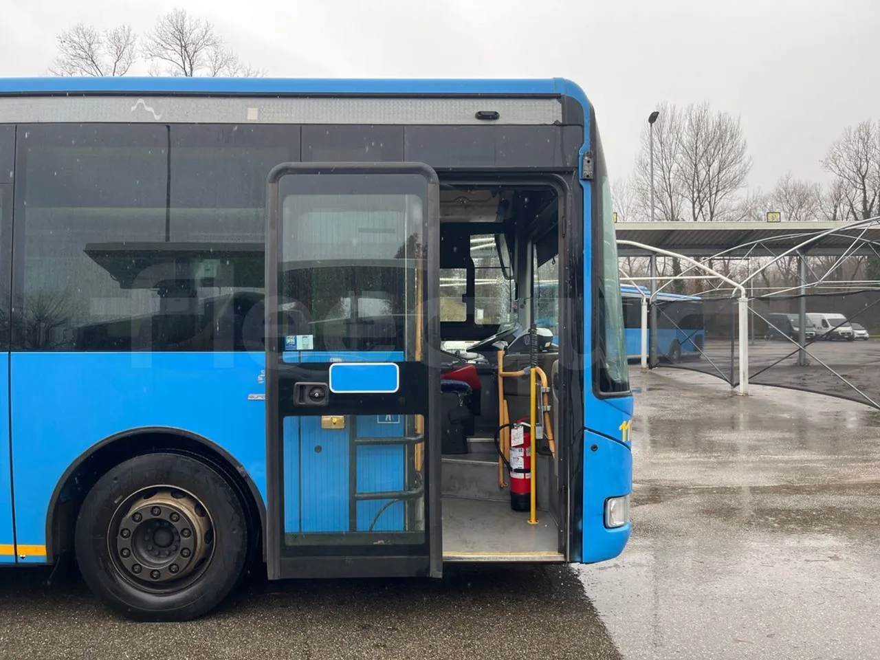 Iveco Crossway SFR162 - Euro 5 - 243 kW - 11.995 mt - front door 1 open