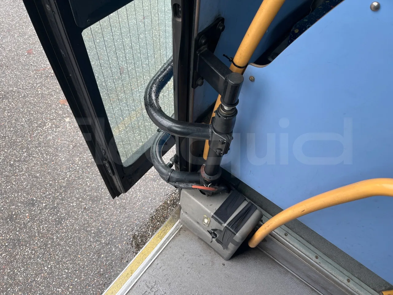 Iveco Crossway SFR162 - Euro 5 - 243 kW - 11.995 mt - door mechanism photo