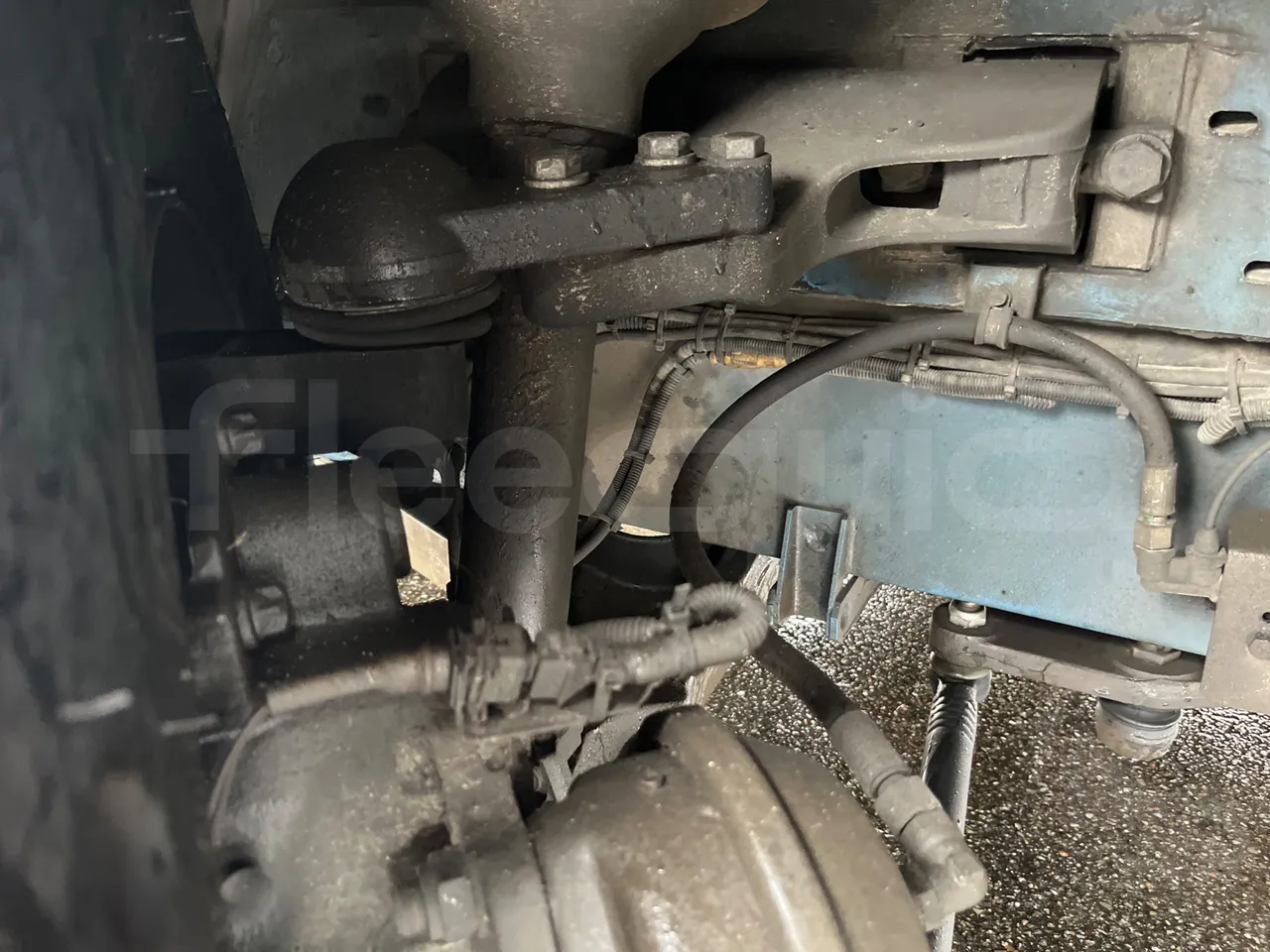 Iveco Crossway SFR162 - Euro 5 - 243 kW - 11.995 mt - front shock absorbers right