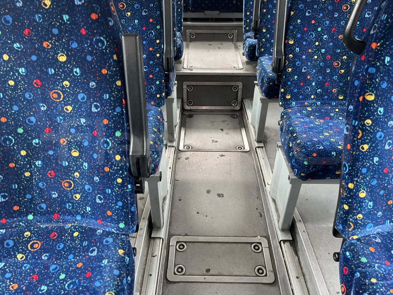 Iveco Crossway SFR162 - Euro 5 - 243 kW - 11.995 mt - floor hatches photo