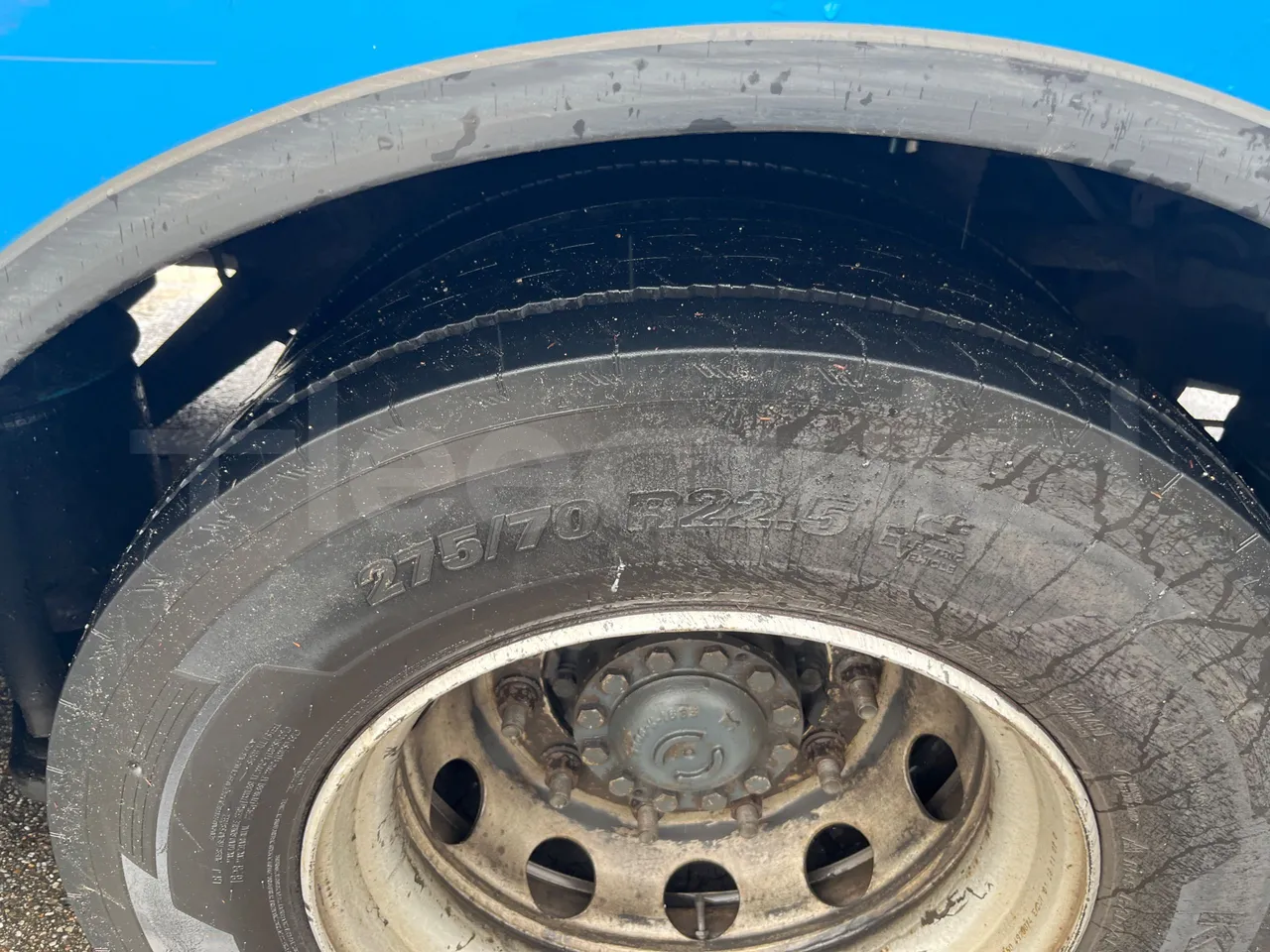 Iveco Crossway SFR162 - Euro 5 - 243 kW - 11.995 mt - tread condition front tires right