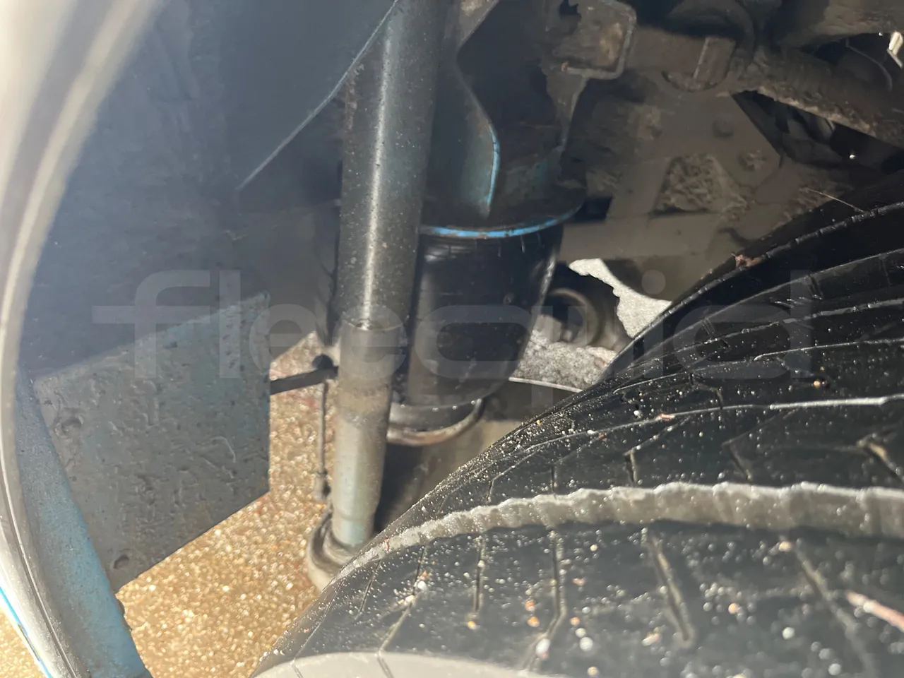 Iveco Crossway SFR162 - Euro 5 - 243 kW - 11.995 mt - axle 2 shock absorbers 1 left