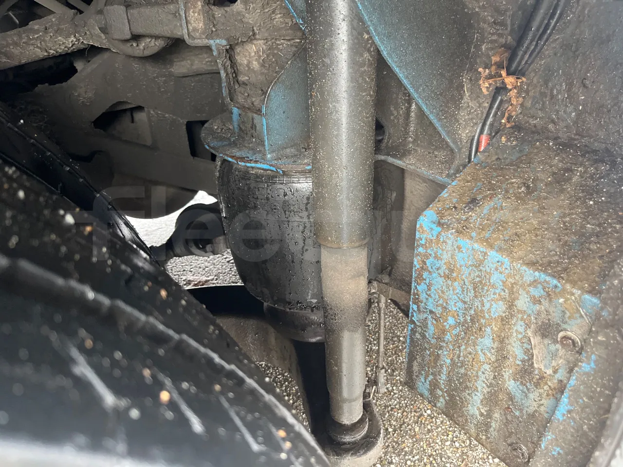 Iveco Crossway SFR162 - Euro 5 - 243 kW - 11.995 mt - axle 2 shock absorbers 1 right