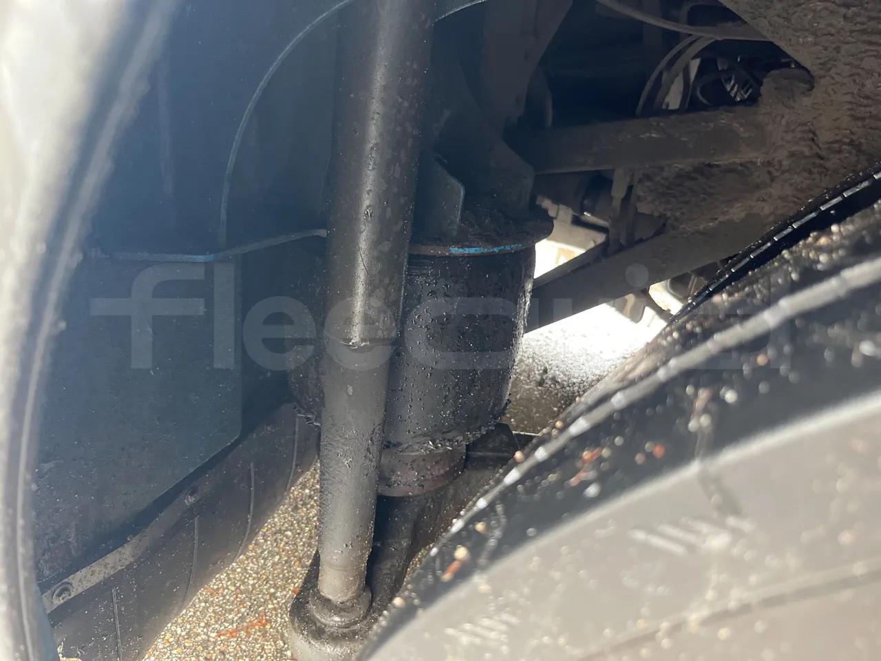 Iveco Crossway SFR162 - Euro 5 - 243 kW - 11.995 mt - axle 2 shock absorbers 2 left