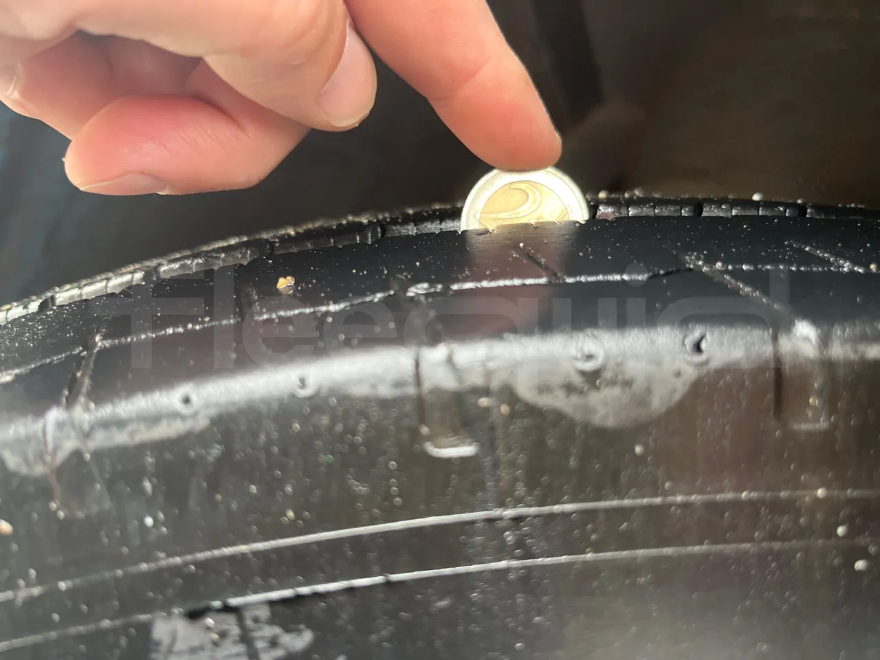 Iveco Crossway SFR162 - Euro 5 - 243 kW - 11.995 mt - rear left tire photo