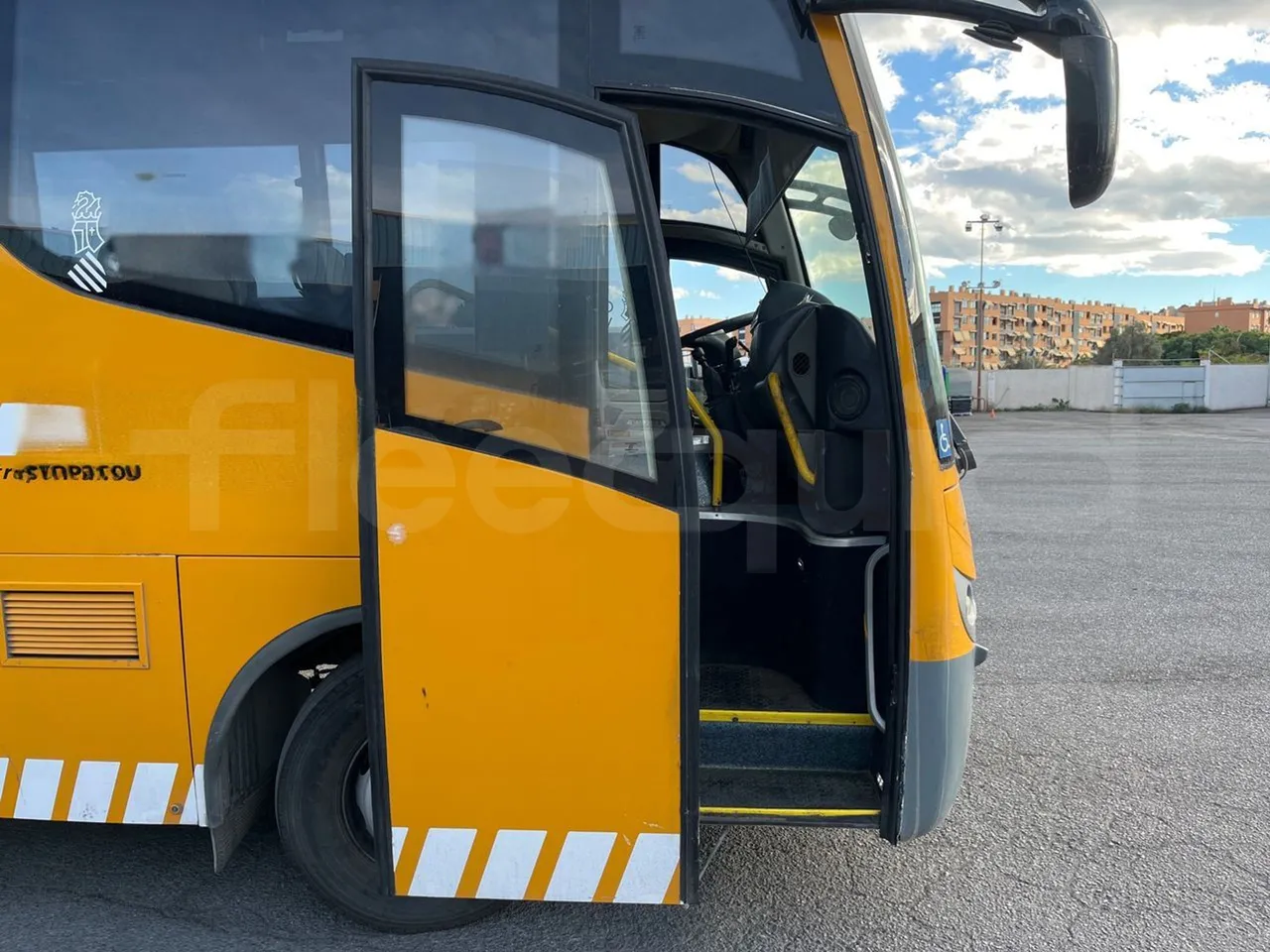 Iveco Andecar VII.3 BF150GDR - Euro4 - 185kw - 10 mt - front door 1 open