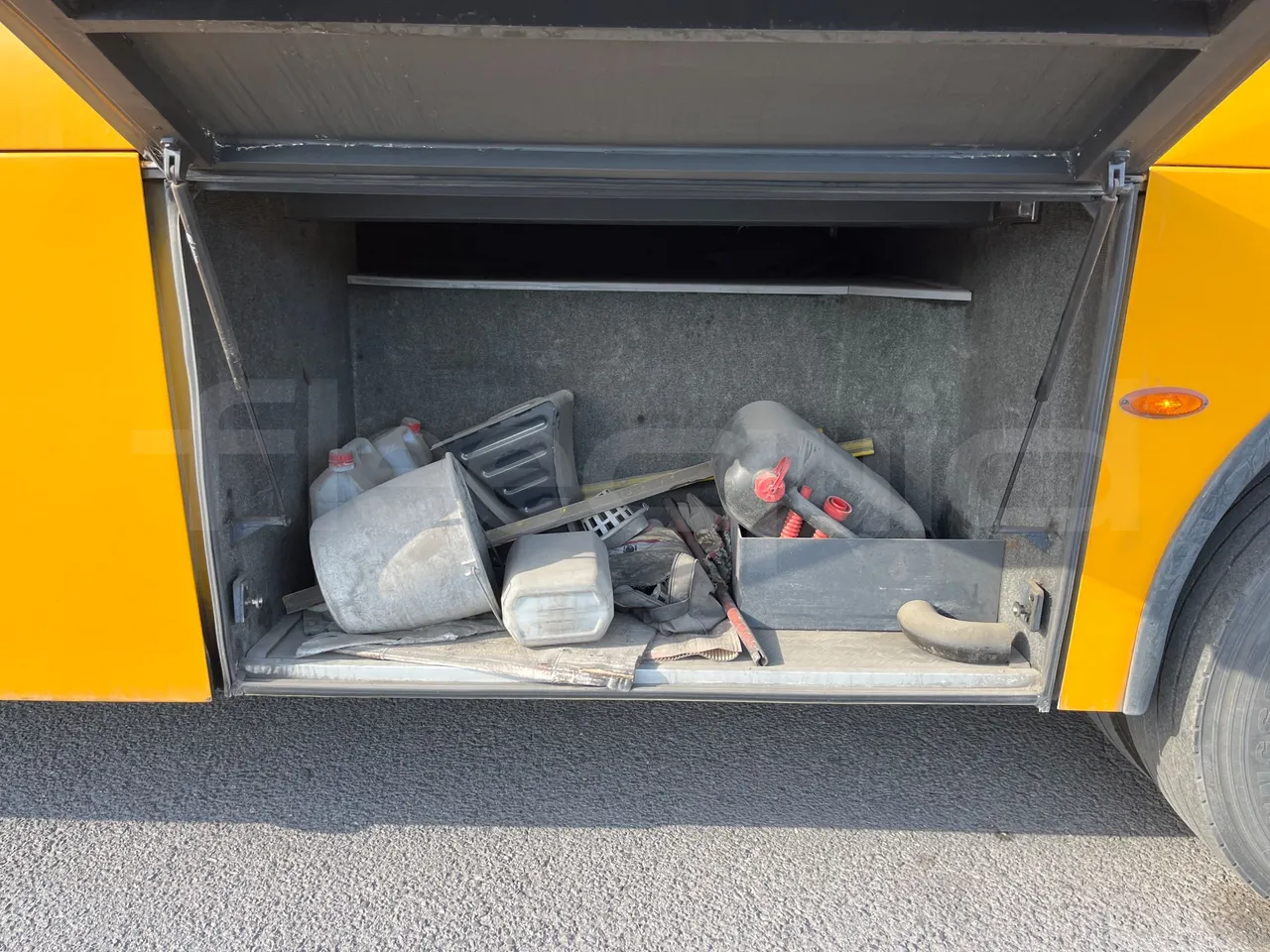 Iveco Andecar VII.3 BF150GDR - Euro4 - 185kw - 10 mt - jack and driver keys