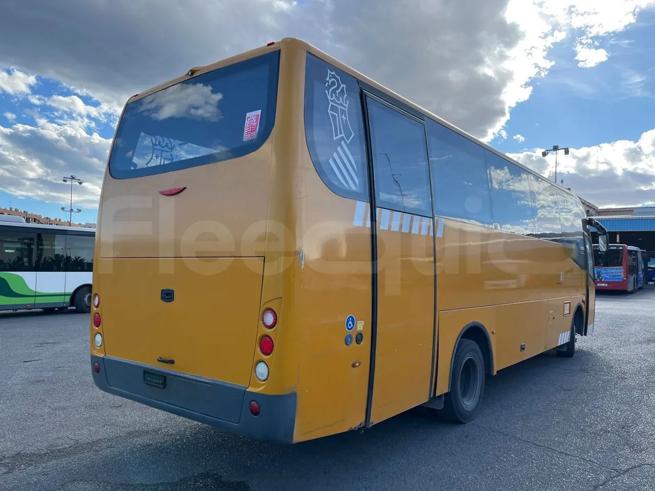 Iveco Andecar VII.3 BF150GDR - Euro4 - 185kw - 10 mt - 3/4 right rear doors closed