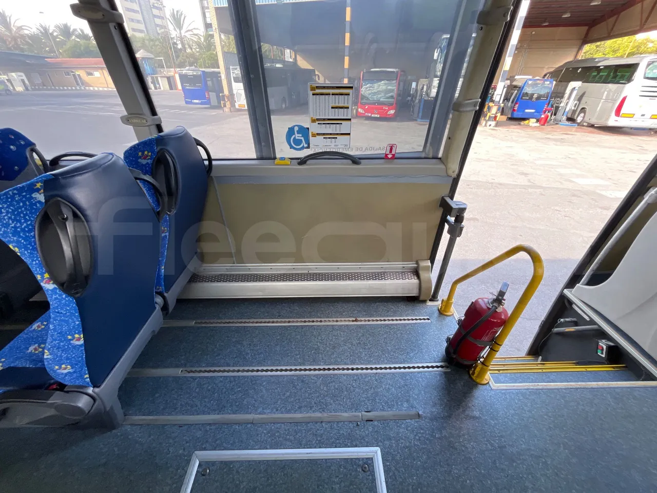 Iveco Andecar VII.3 BF150GDR - Euro4 - 185kw - 10 mt - disabled area photo