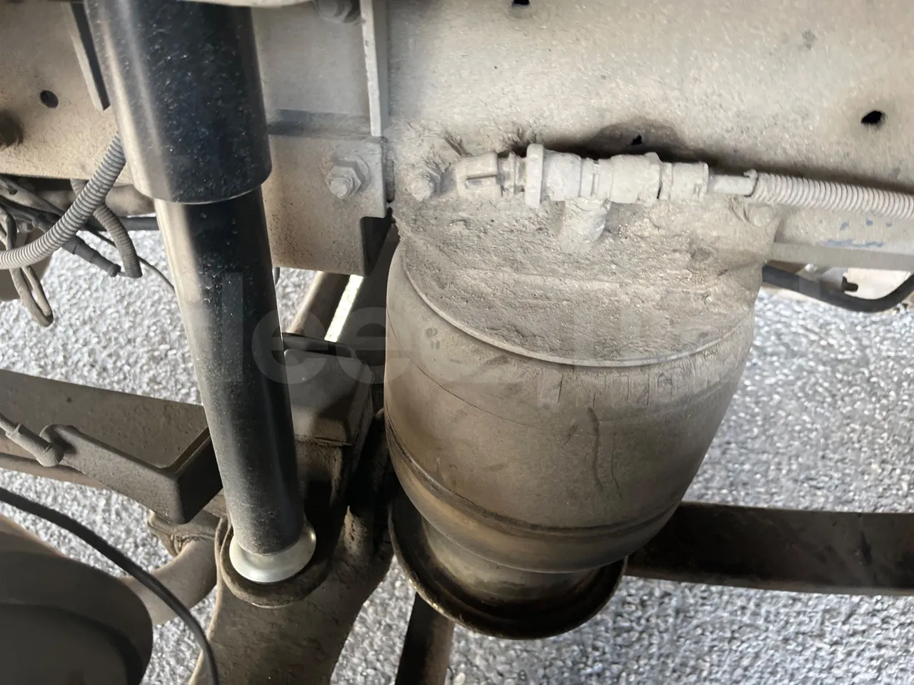 Iveco Andecar VII.3 BF150GDR - Euro4 - 185kw - 10 mt - front air springs left