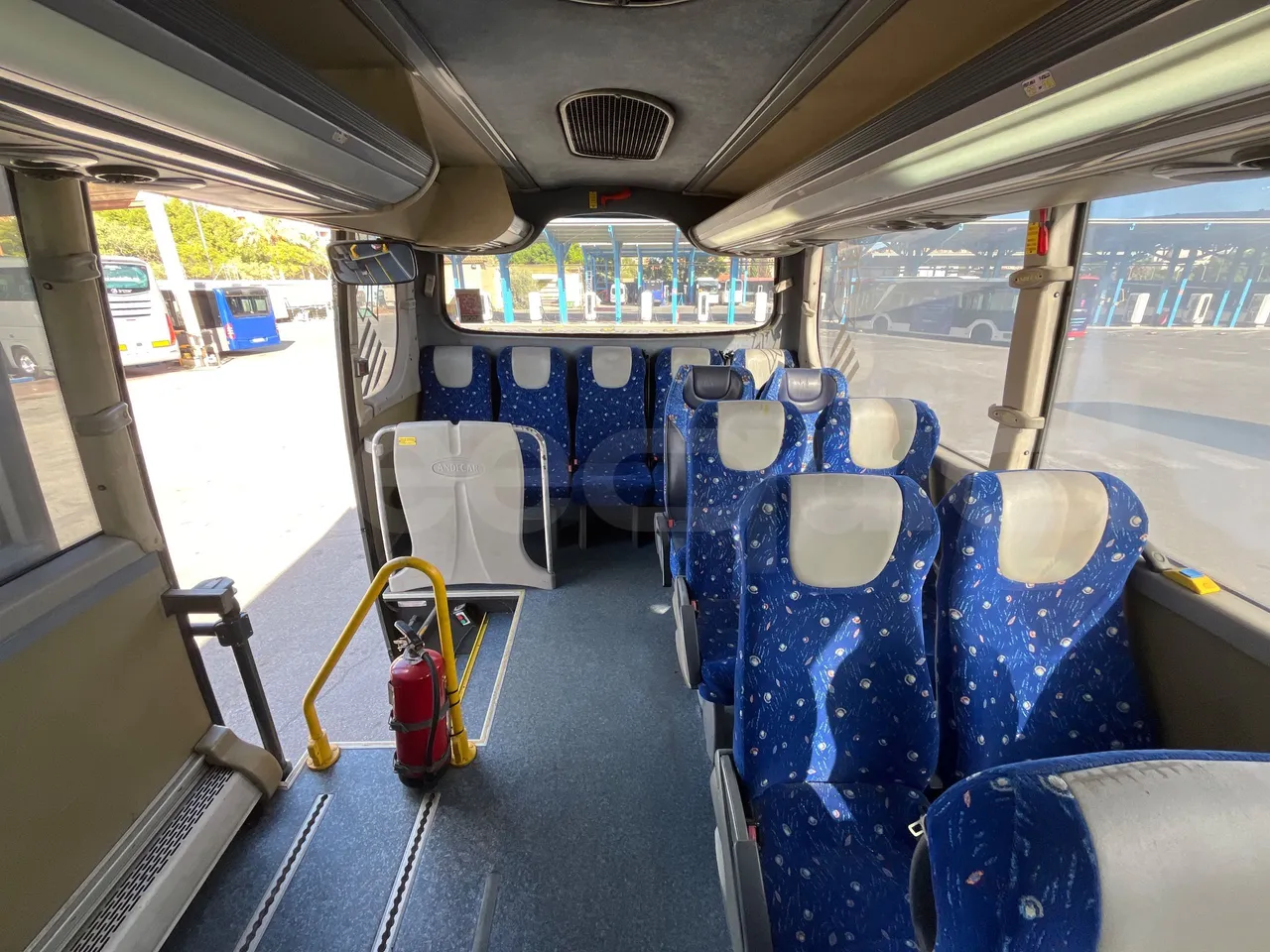 Iveco Andecar VII.3 BF150GDR - Euro4 - 185kw - 10 mt - reverse view middle aisle