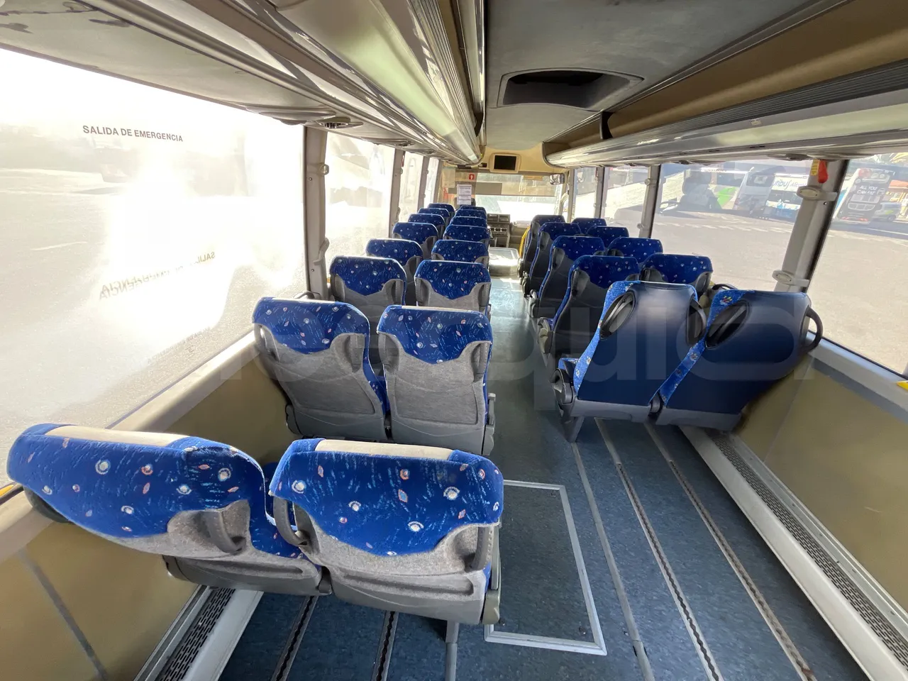 Iveco Andecar VII.3 BF150GDR - Euro4 - 185kw - 10 mt - forward view all seats last row height