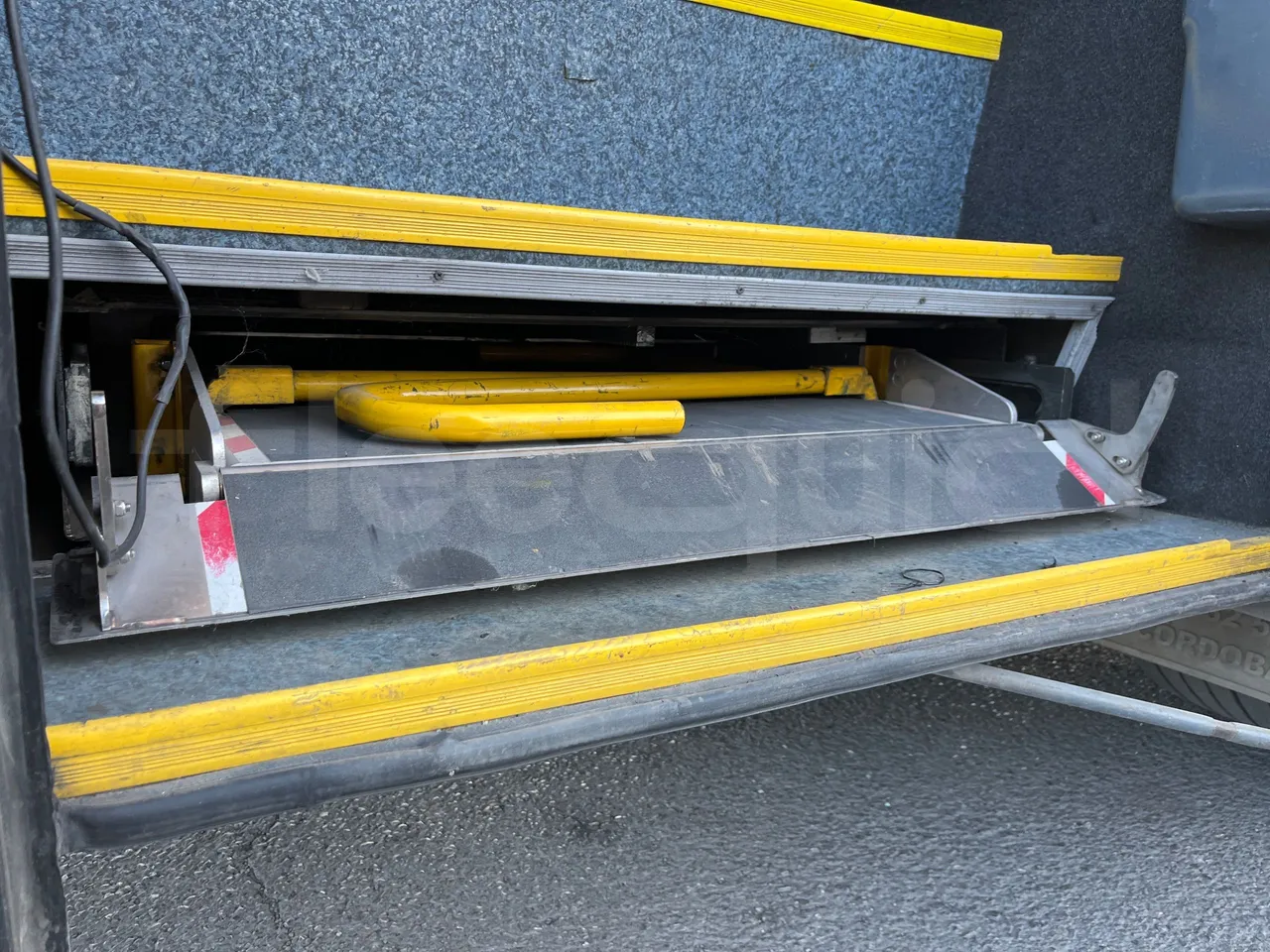 Iveco Andecar VII.3 BF150GDR - Euro4 - 185kw - 10 mt - platform code photo