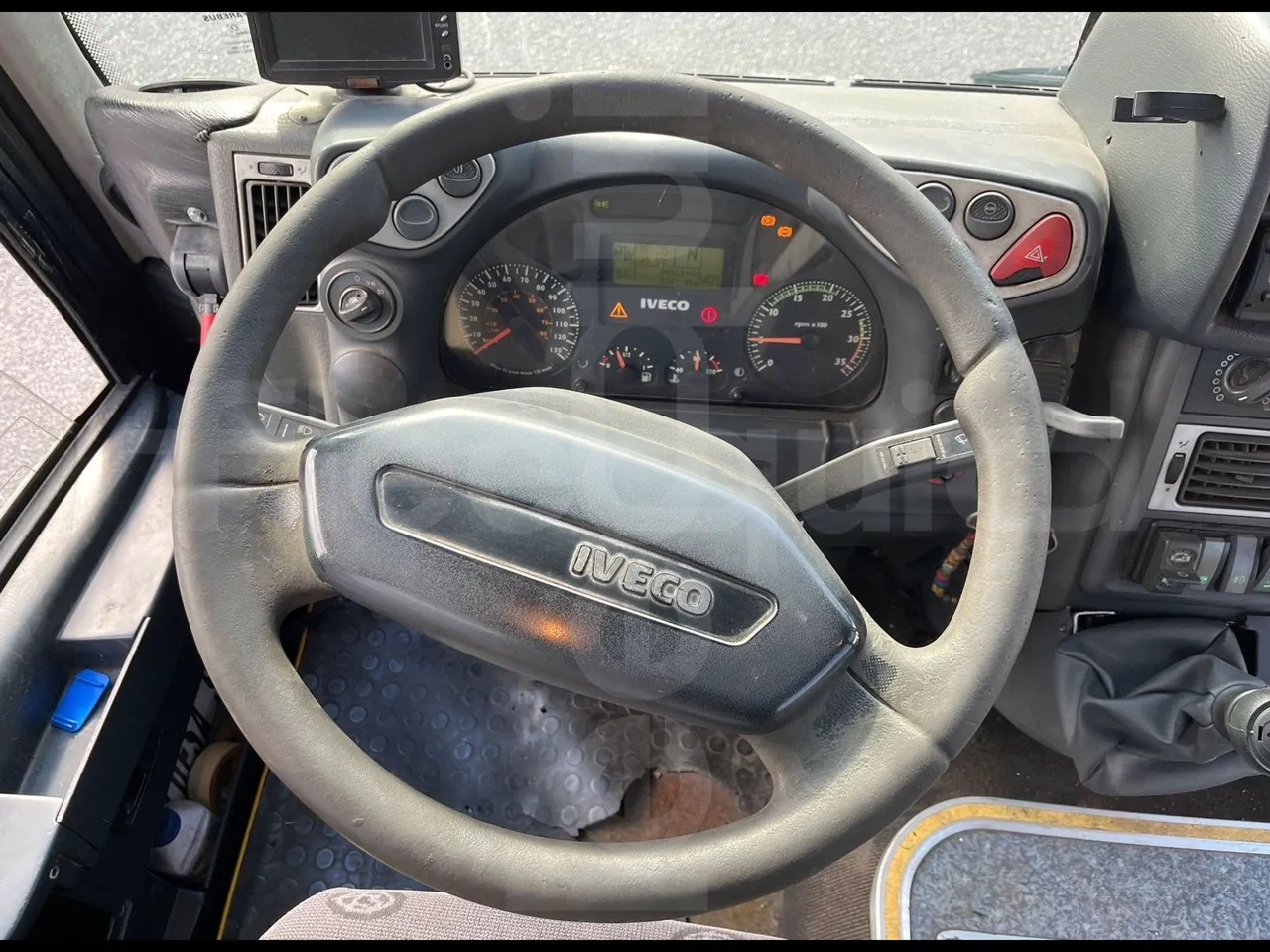 Iveco Andecar VII.3 BF150GDR - Euro4 - 185kw - 10 mt - steering wheel photo