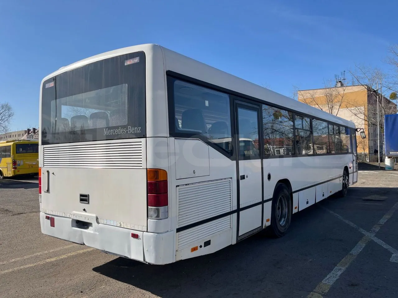 Mercedes-Benz Conecto O345 -EUR3-184kW- 11.915m - 3/4 right rear doors closed