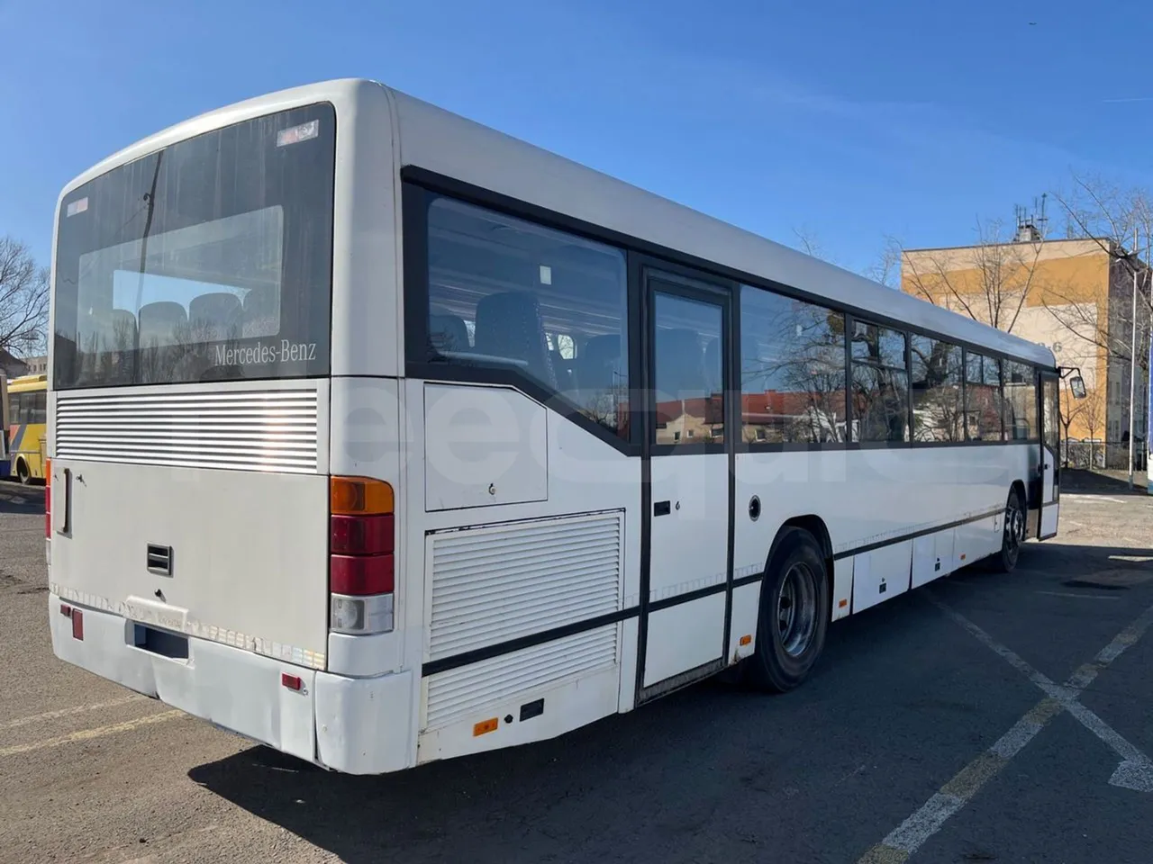 Mercedes-Benz Conecto O345 -EUR3-184kW- 11.915m - 3/4 right rear doors open