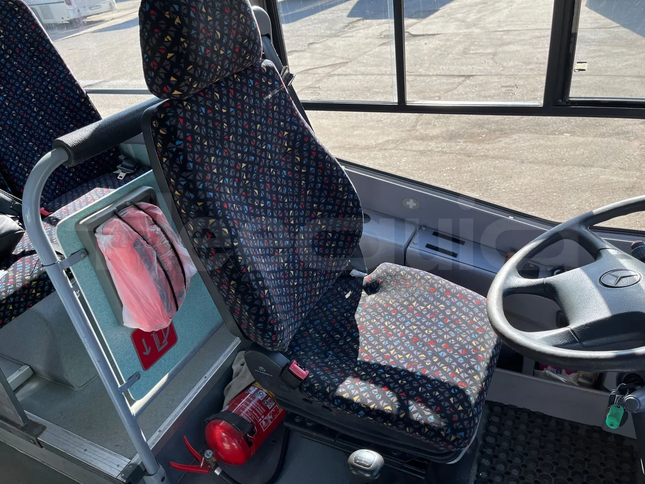 Mercedes-Benz Conecto O345 -EUR3-184kW- 11.915m - driver's seat photo