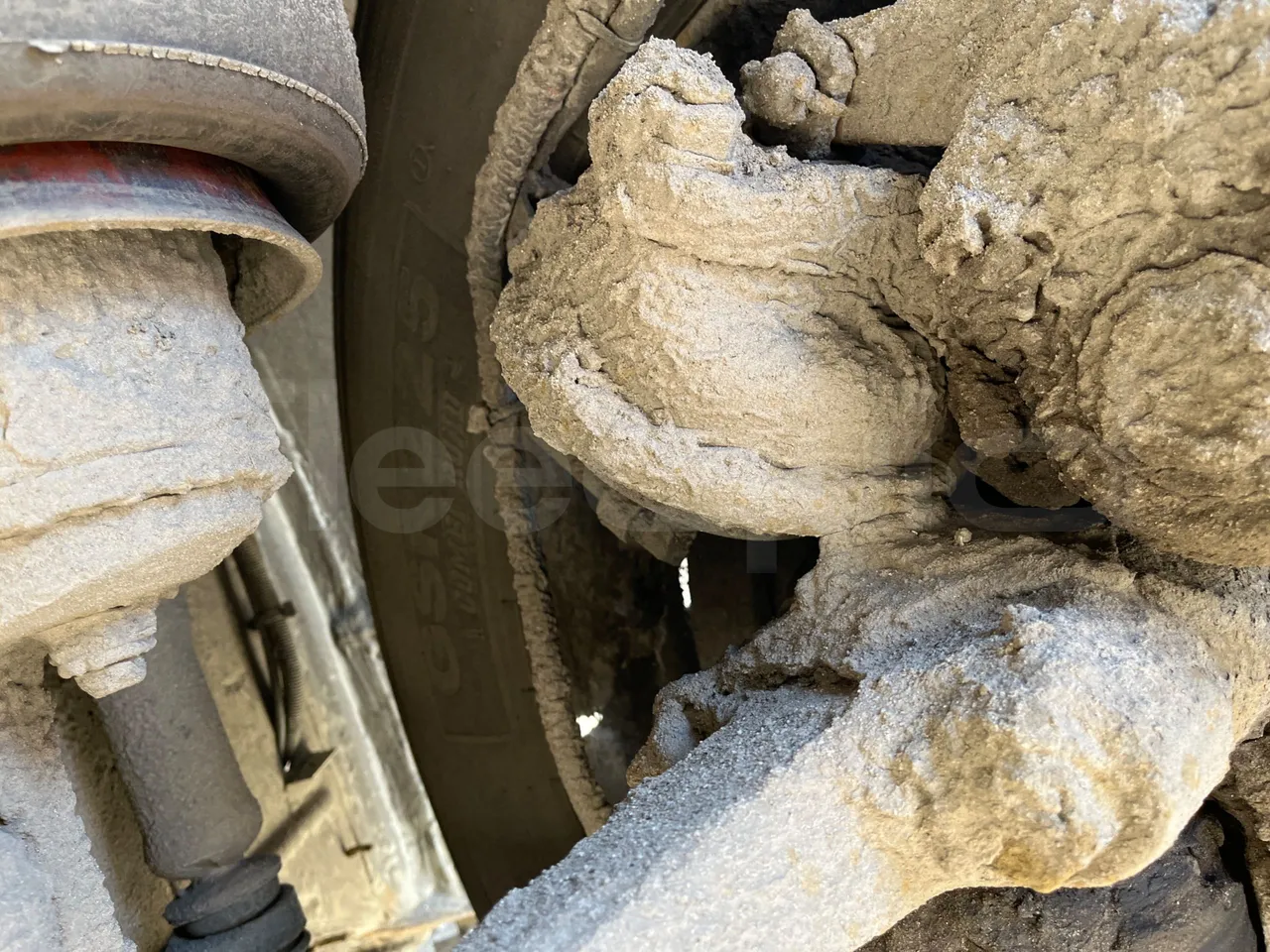 Mercedes-Benz Conecto O345 -EUR3-184kW- 11.915m - front brake calipers left